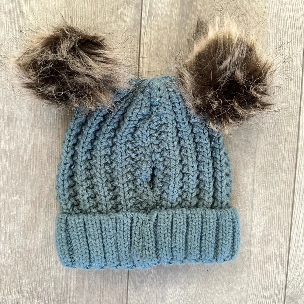 Toddler Girl winter beanie pom hat